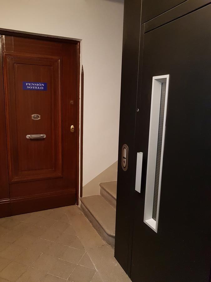 Pension Sotelo Logroño Dış mekan fotoğraf