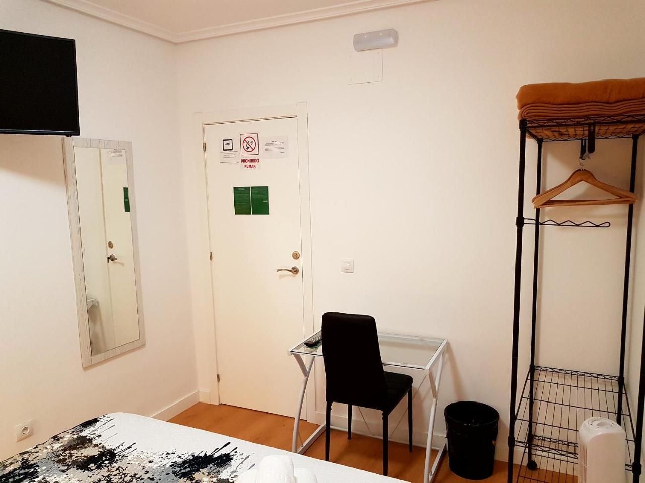 Pension Sotelo Logroño Dış mekan fotoğraf